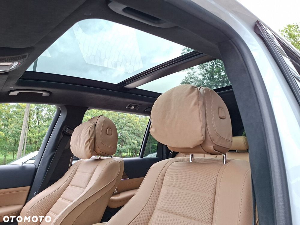 Mercedes-Benz GLS - 14