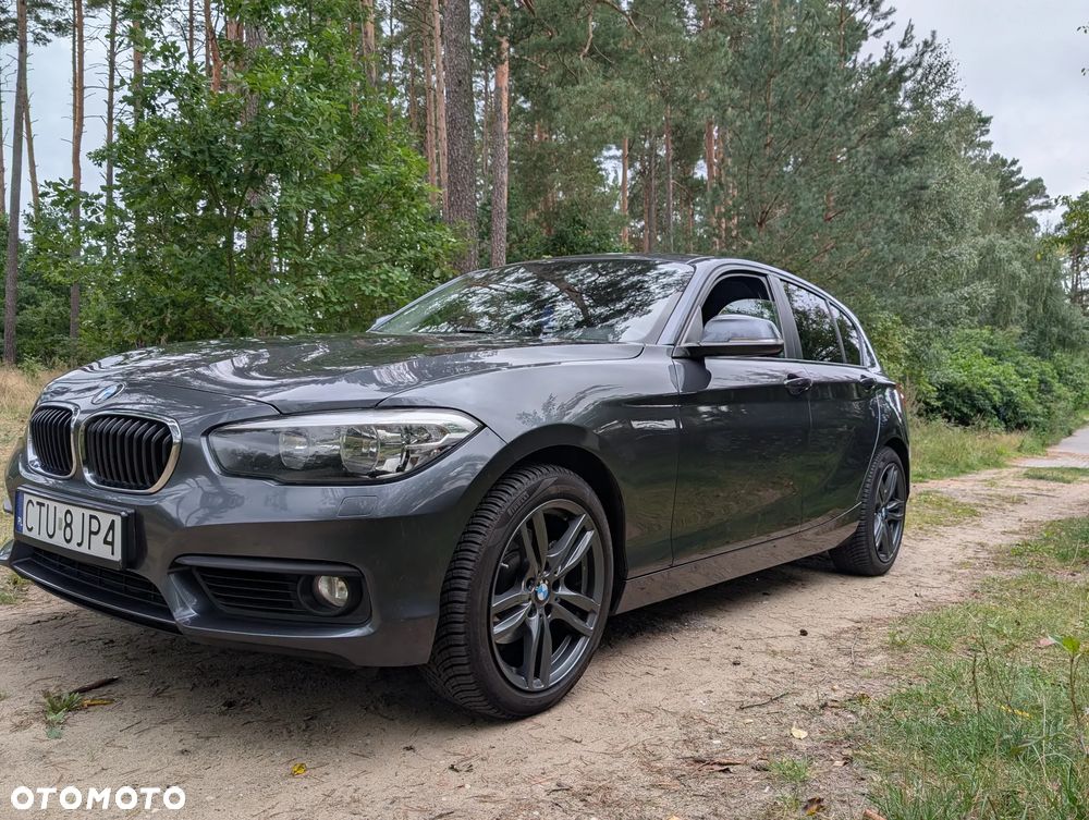 BMW Seria 1 120i - 4
