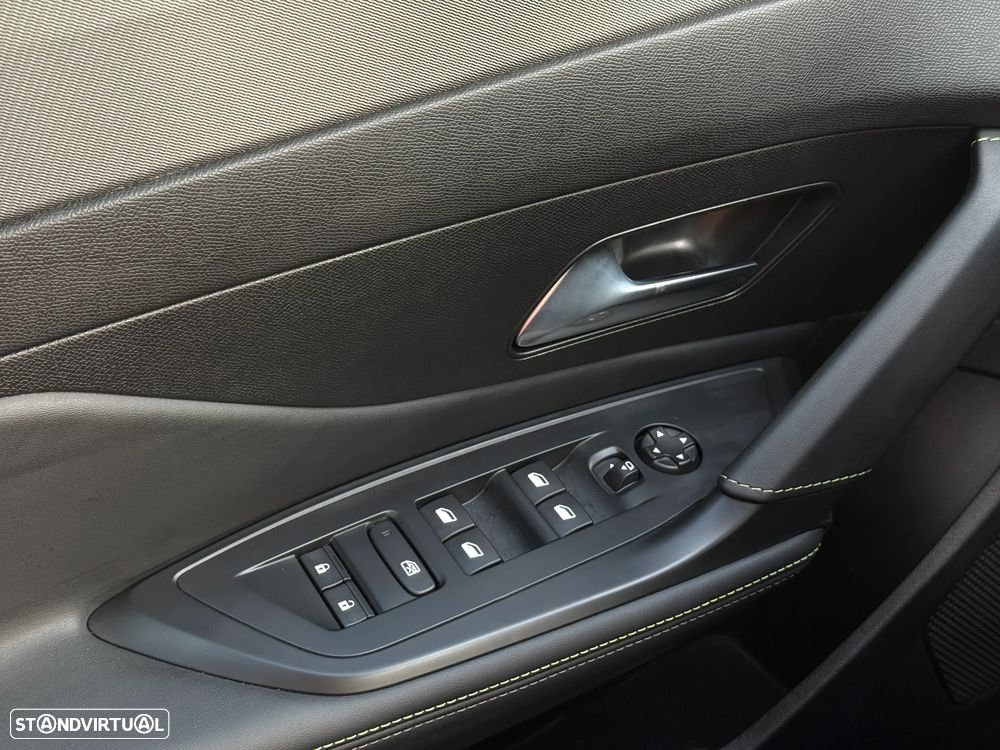 Peugeot 408 225 e-EAT8 GT - 27