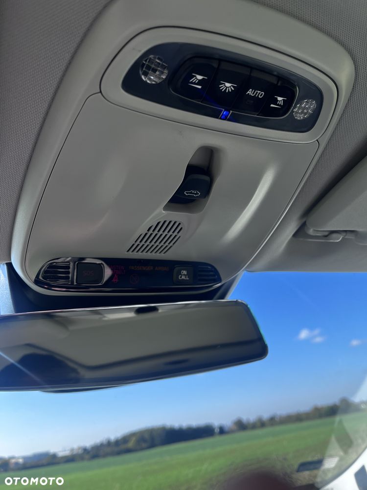 Volvo V40 T5 Drive-E Ocean Race - 11