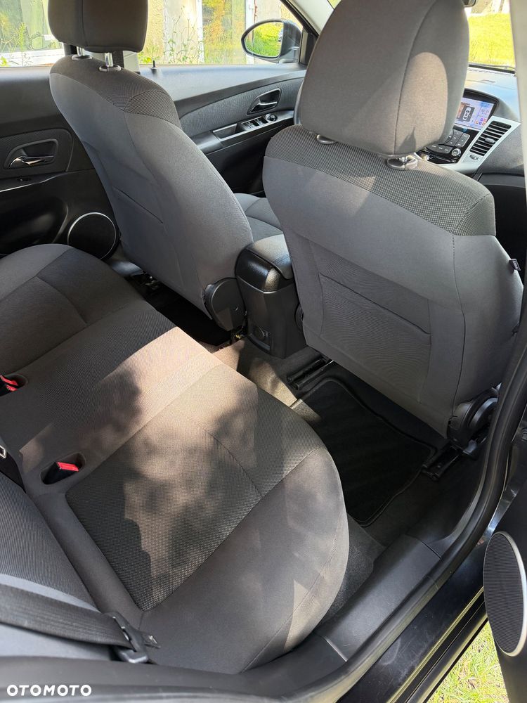 Chevrolet Cruze 1.8 LT+ - 17