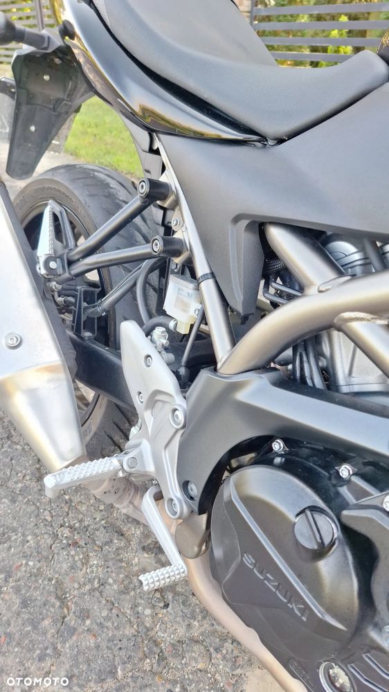Suzuki SV - 27