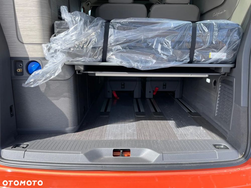 Volkswagen California - 12