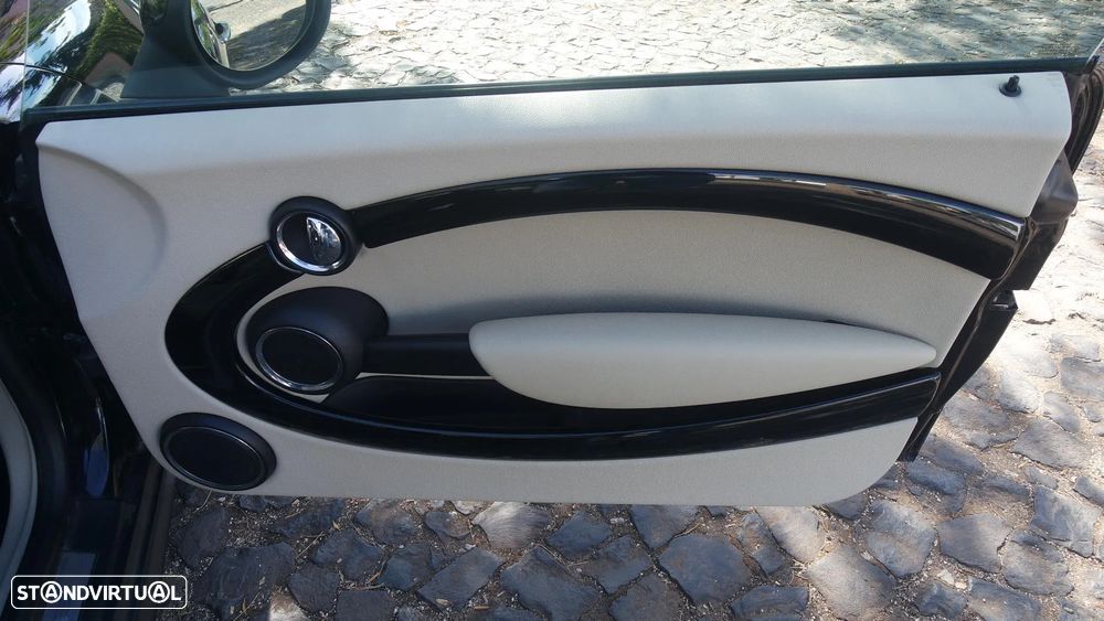 MINI Cabrio Cooper - 16