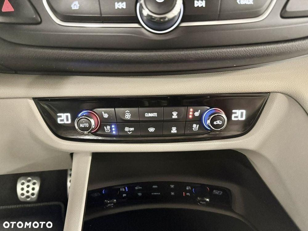Opel Insignia - 29
