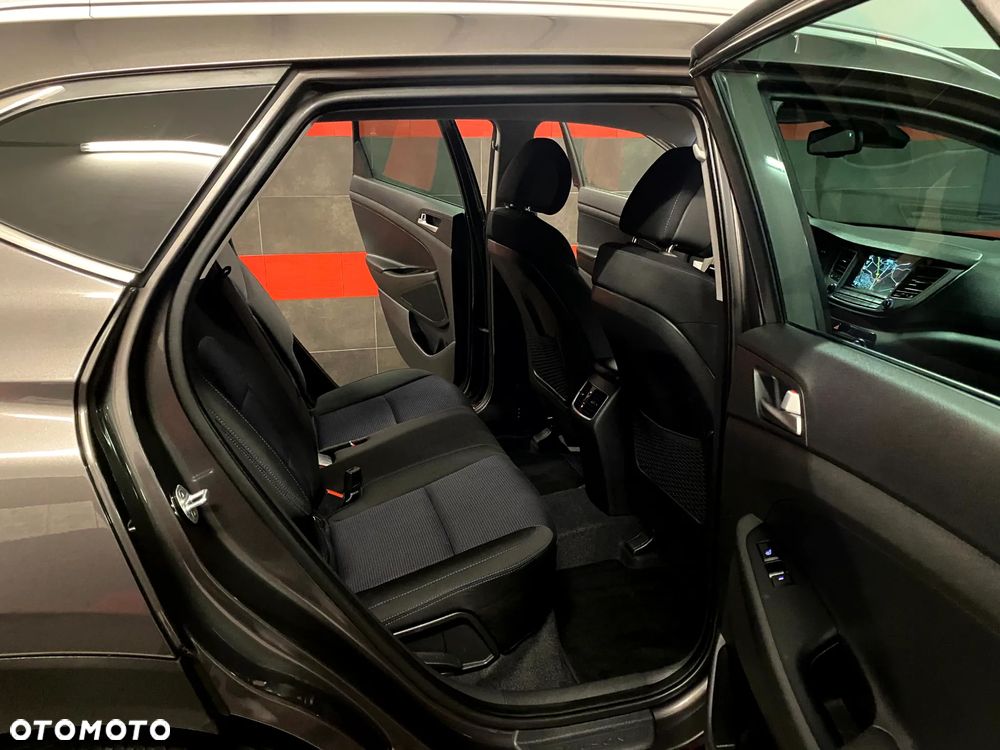 Hyundai Tucson 1.6 GDi 2WD Select - 24