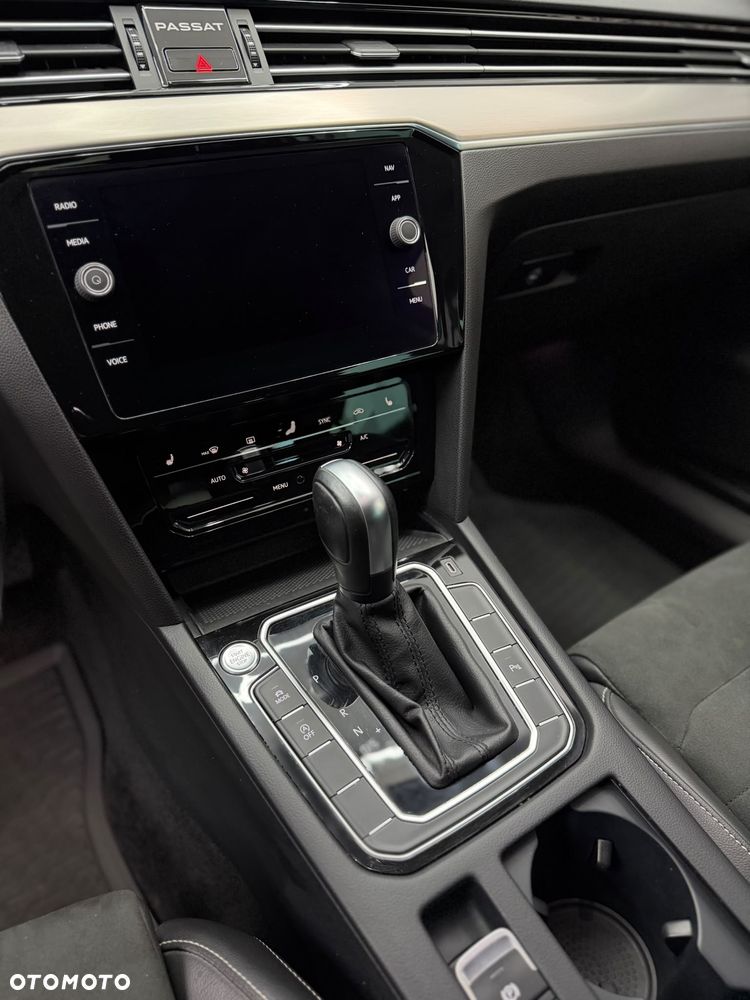 Volkswagen Passat 2.0 TDI 4Mot Elegance DSG - 7