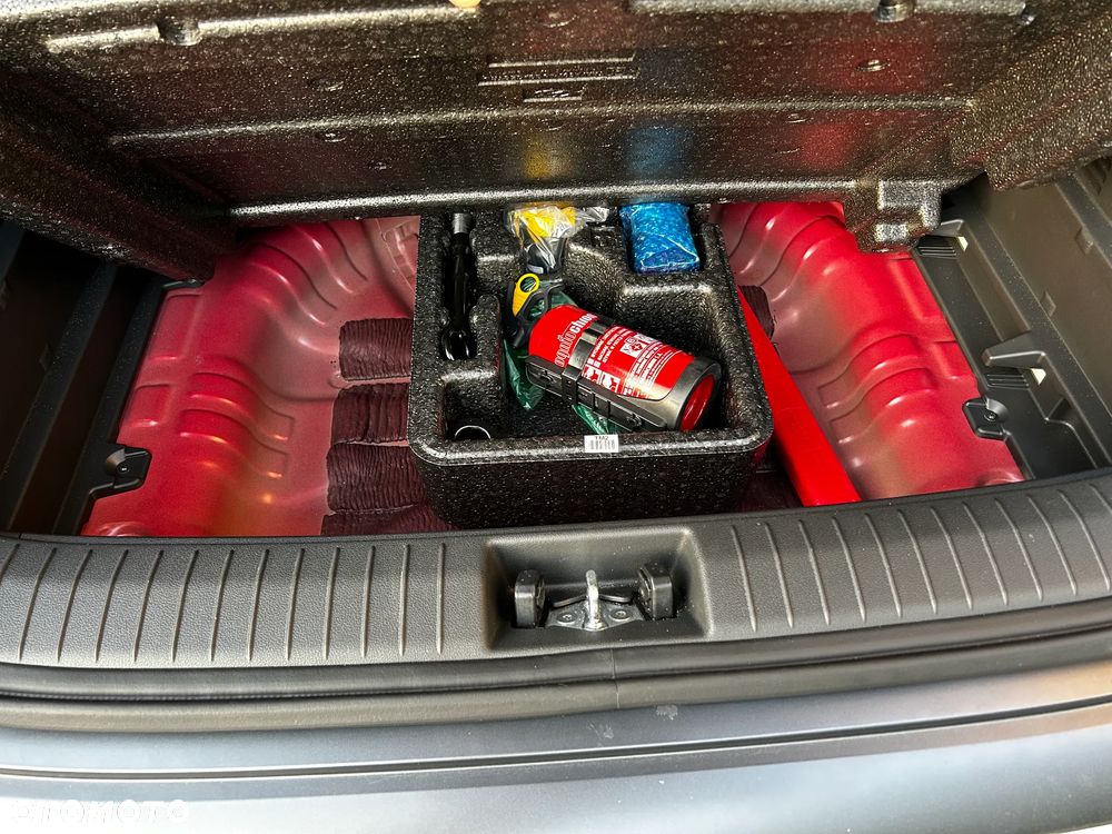 Hyundai Kona 1.6 GDI Hybrid Style DCT - 28