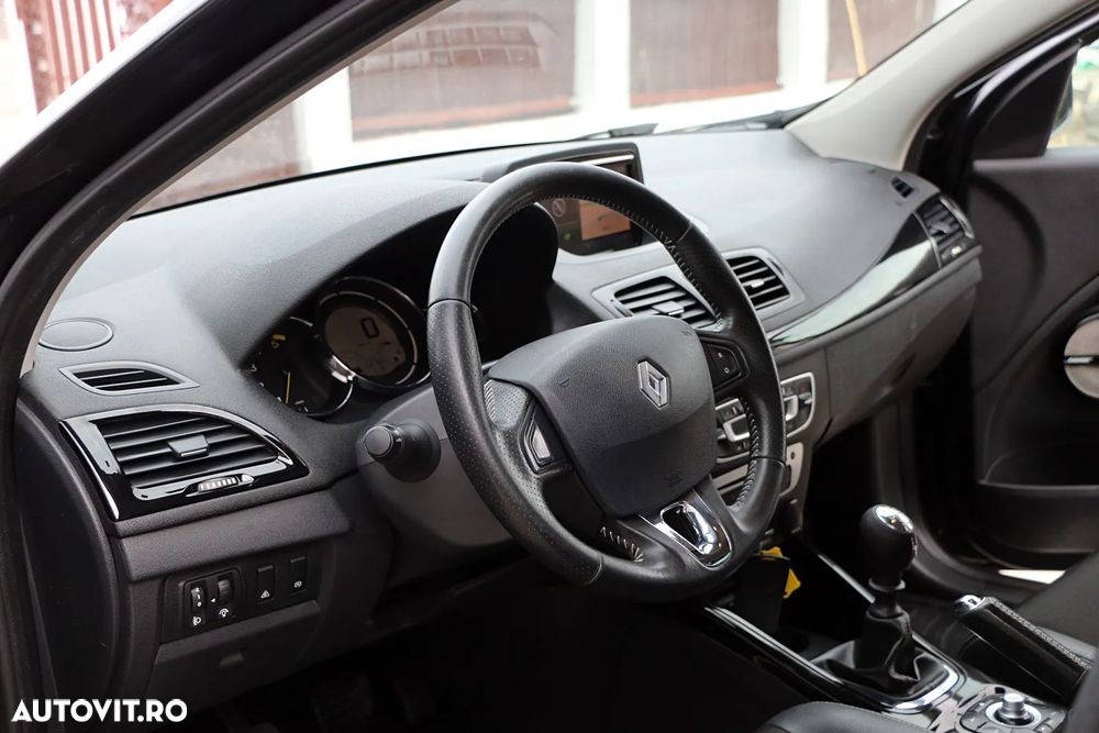 Renault Megane ENERGY dCi 110 Start & Stop Bose Edition - 17