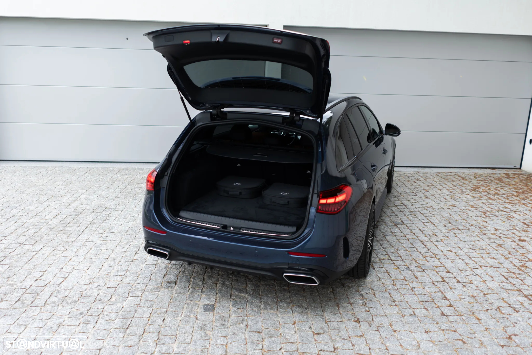Mercedes-Benz C 300 e AMG Line - 29