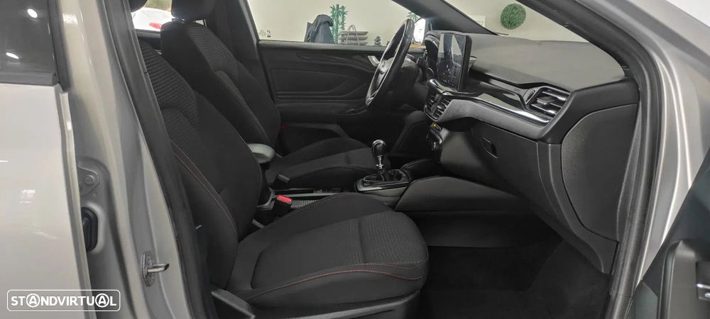 Ford Focus 1.0 EcoBoost MHEV ST-Line - 23