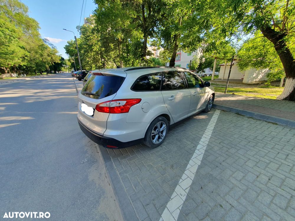 Ford Focus 1.6 TDCI DPF Titanium - 4