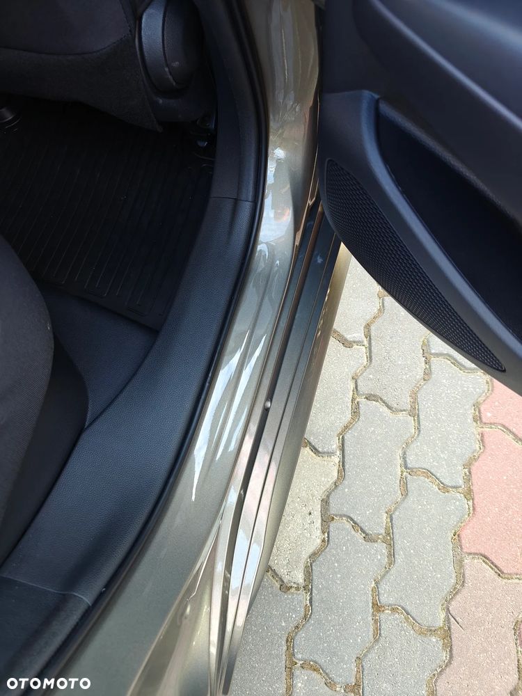 Toyota Corolla 2.0 Hybrid Comfort - 11