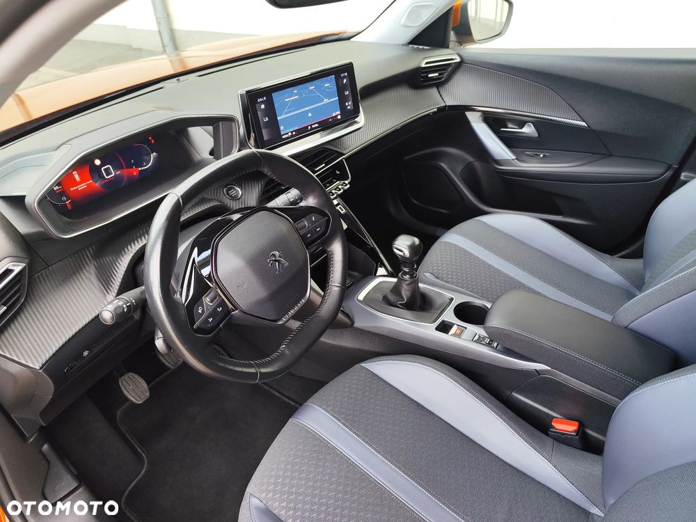 Peugeot 2008 1.2 PureTech Allure S&S - 25