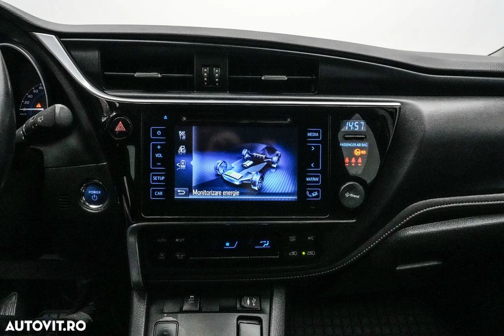 Toyota Auris 1.8 L VVT-i Hybrid Sol + - 20