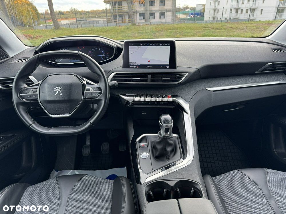 Peugeot 3008 PureTech 130 Stop & Start GPF Allure - 21