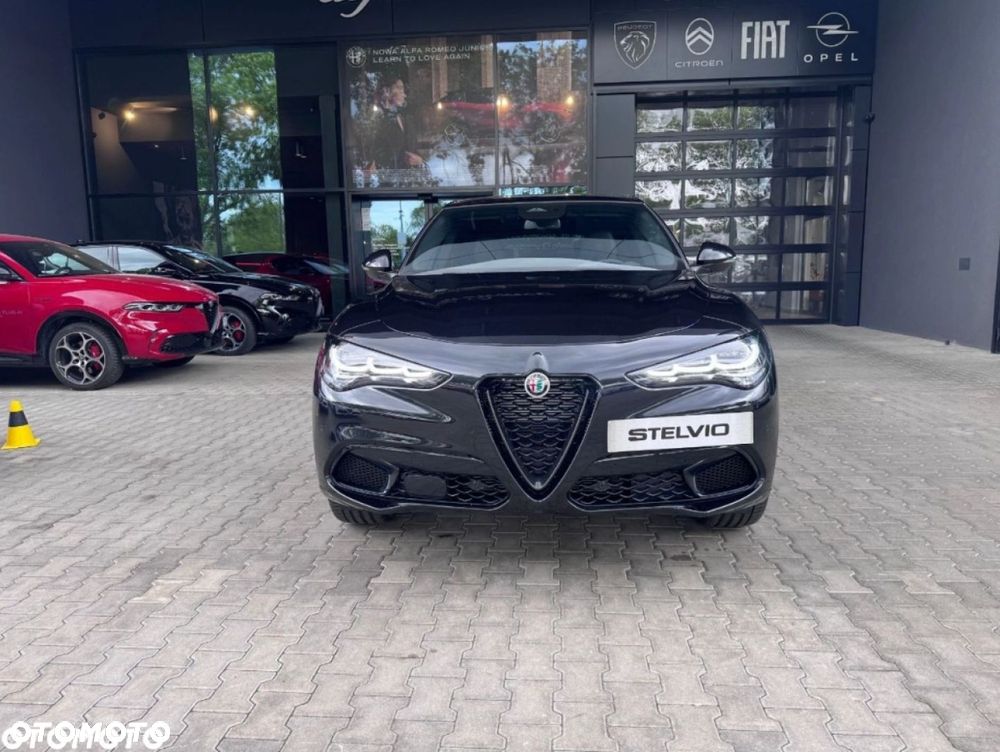 Alfa Romeo Stelvio - 4