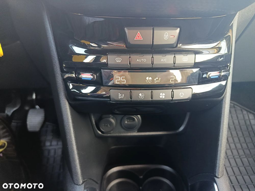 Peugeot 208 Blue-HDi 100 Stop&Start Active - 13