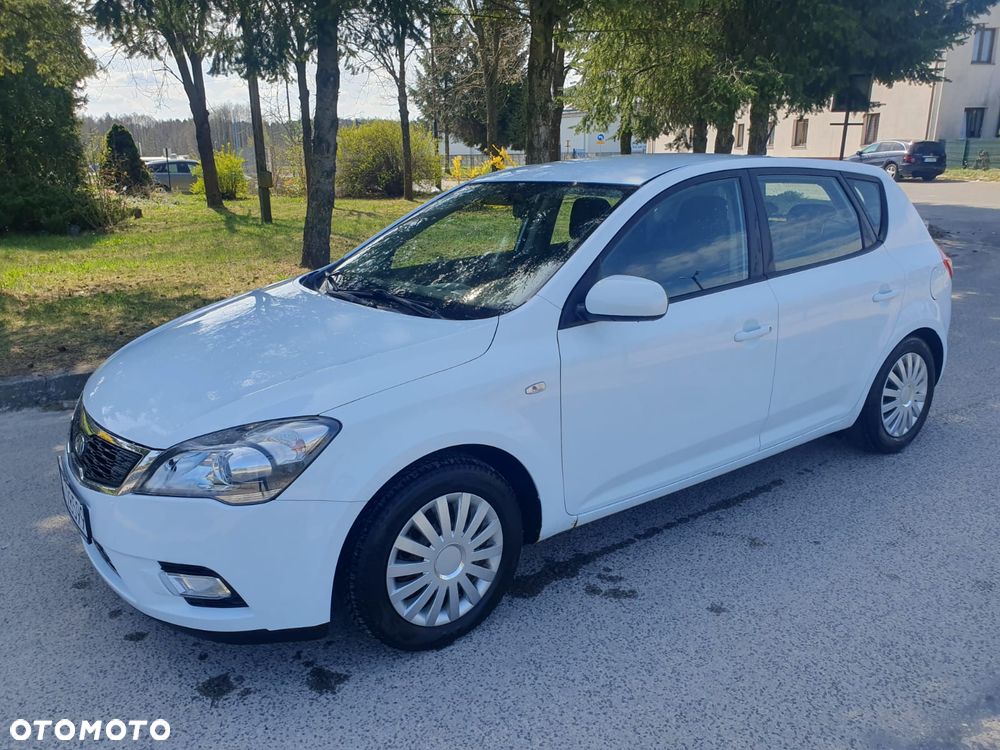 Kia Ceed 1.4 CVVT Attract - 3