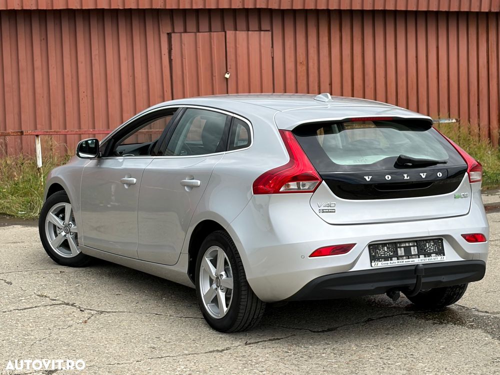 Volvo V40 D2 R Design - 19