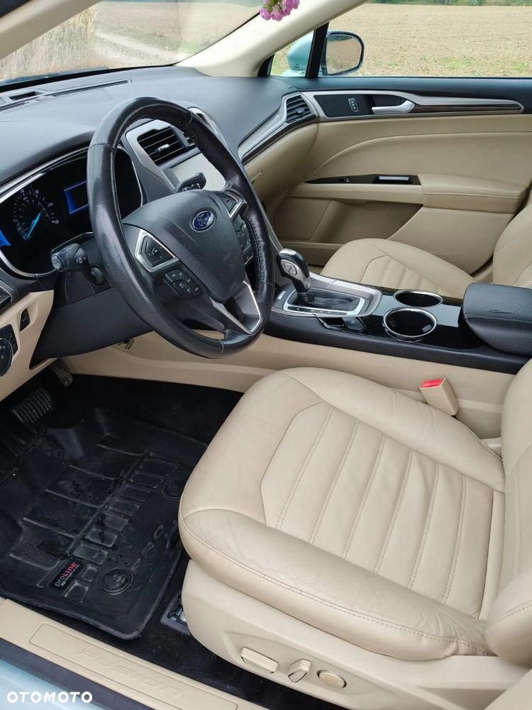 Ford Mondeo 2.0 Hybrid Titanium - 11