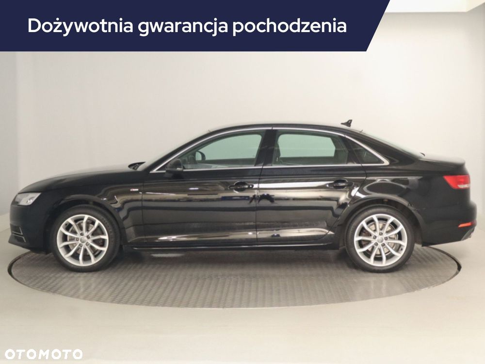Audi A4 Limousine - 4