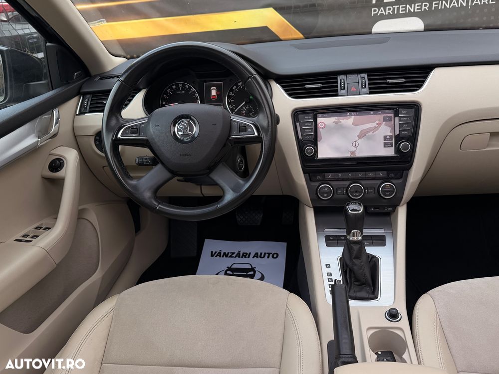 Skoda Octavia 1.6 TDI DPF DSG IMPULS EDITION - 24