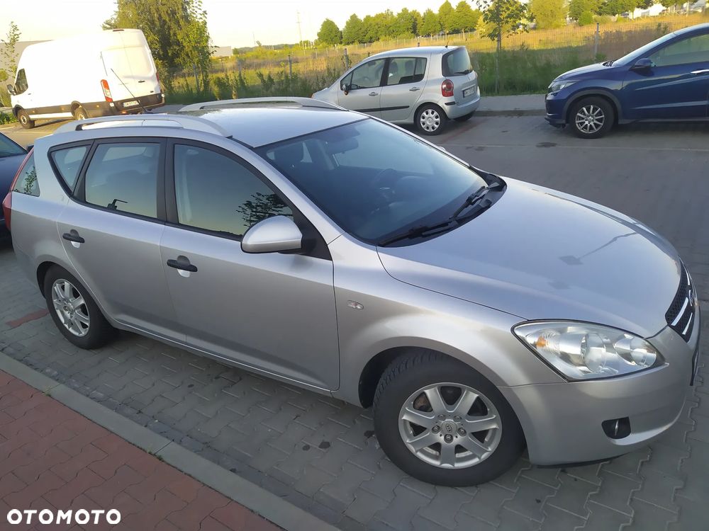 Kia Ceed - 3