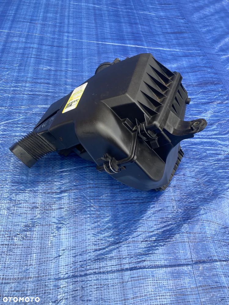 OBUDOWA FILTRA POWIETRZA PRZEPŁYWOMIERZ BMW E46 1.6; 1.8; 1.9 benzyna - 2