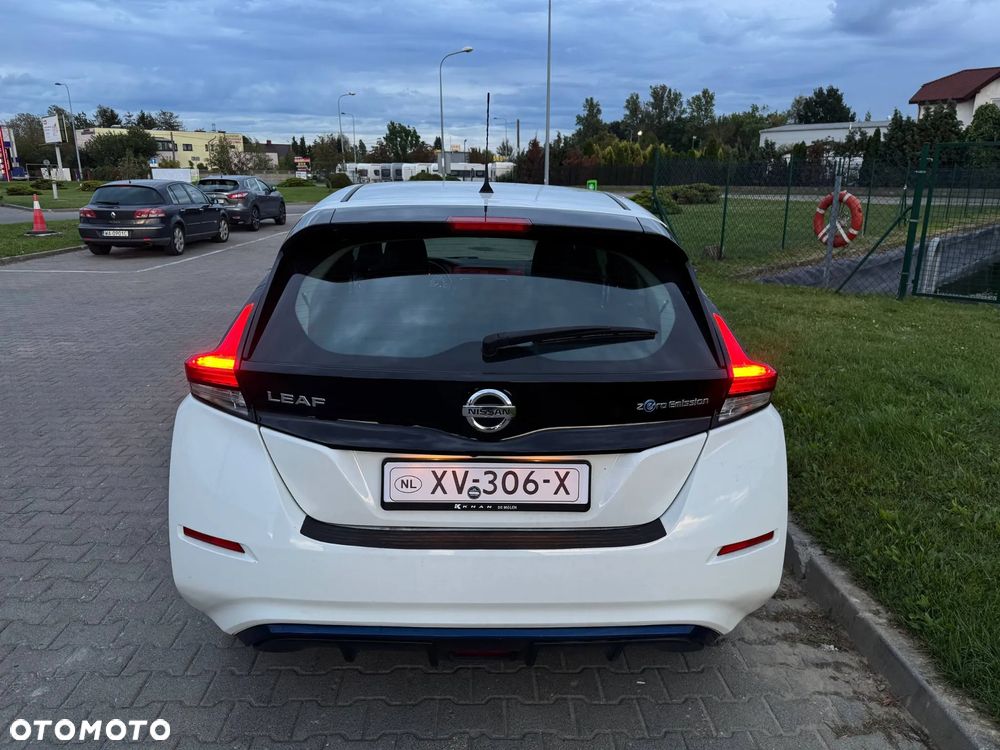Nissan Leaf - 7