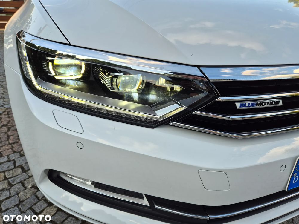 Volkswagen Passat - 14