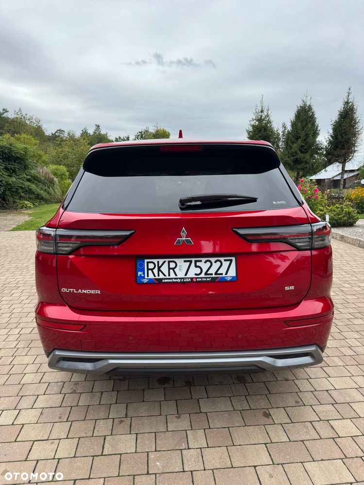 Mitsubishi Outlander - 8