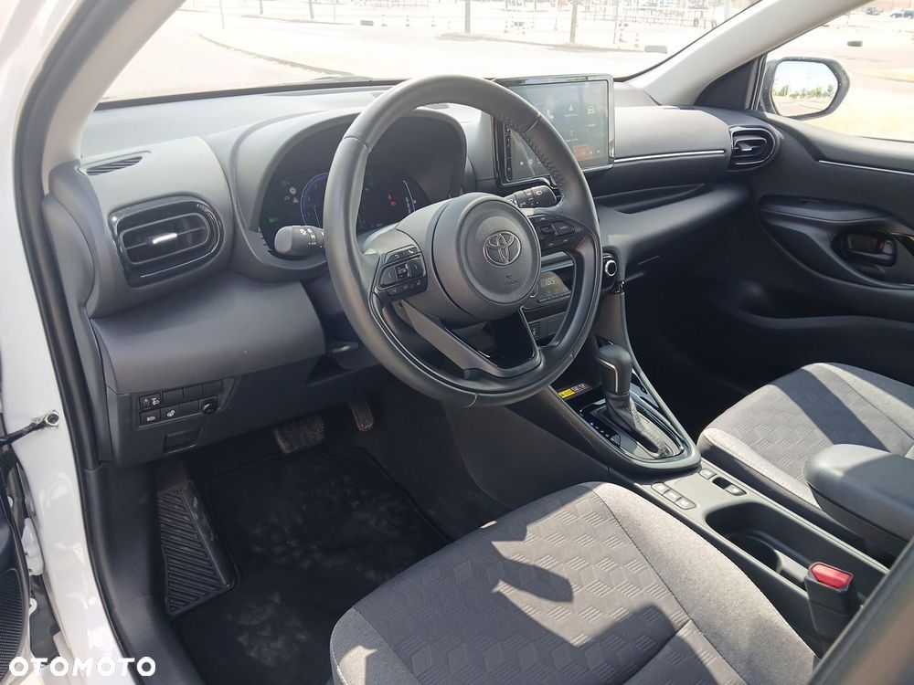 Toyota Yaris Hybrid 1.5 Style - 17