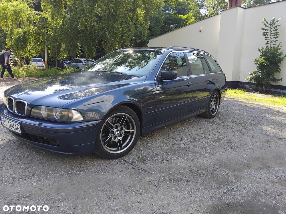 BMW Seria 5 530d Touring Edition Sport - 4