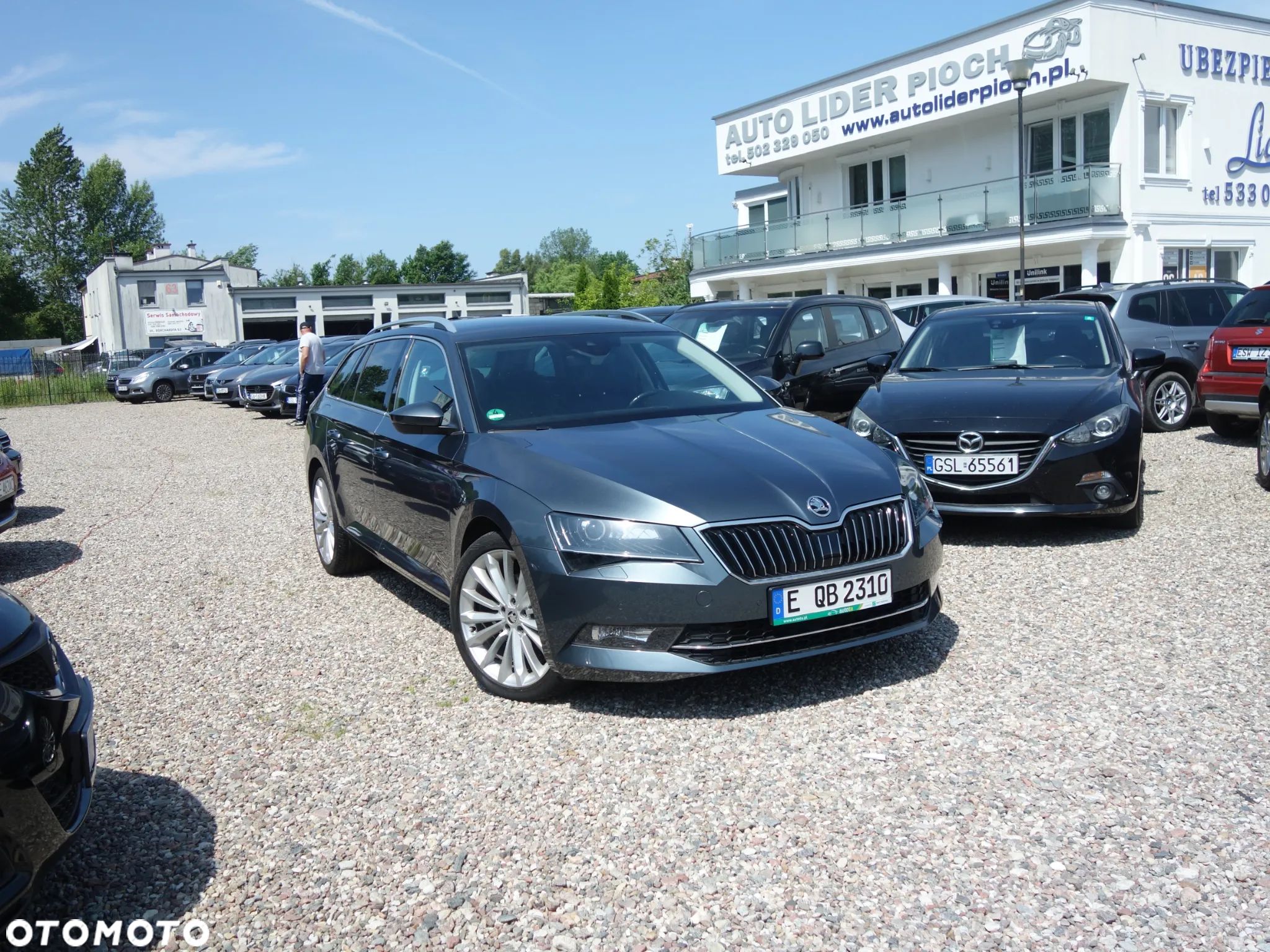 Skoda Superb Combi 2.0 TDI DSG Ambition - 1