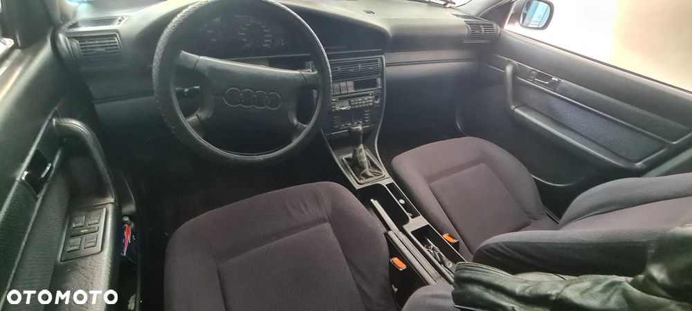 Audi 100 2.3 E - 10