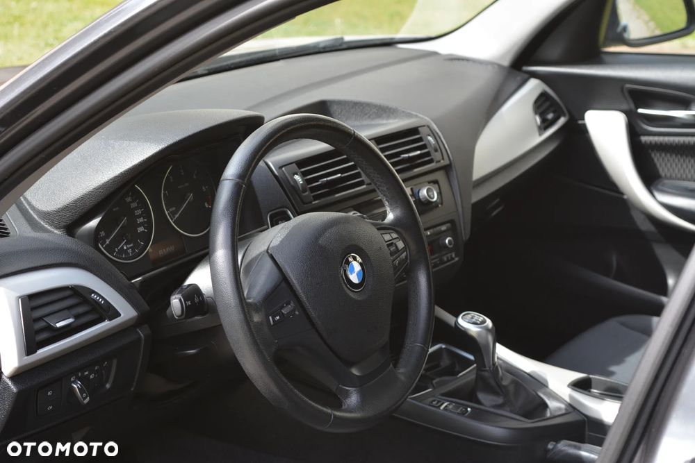 BMW Seria 1 - 17