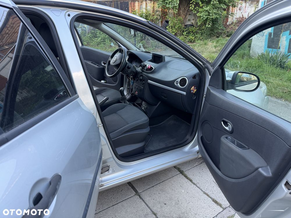 Renault Clio - 1