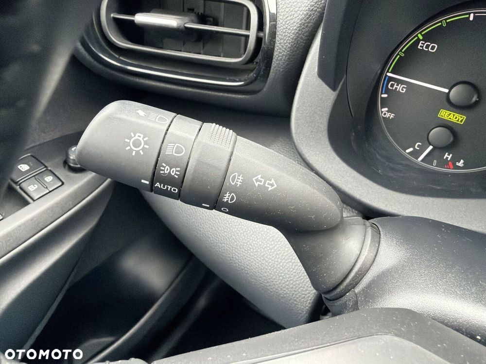 Toyota Yaris - 18
