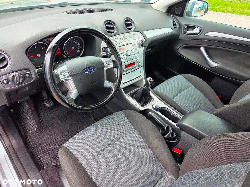 Ford Mondeo 1.8 TDCi Gold X - 23