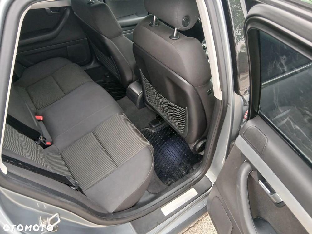 Audi A4 Avant - 13