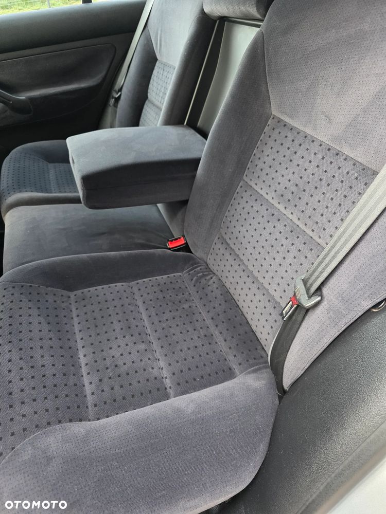 Volkswagen Golf 1.4 Comfortline - 17