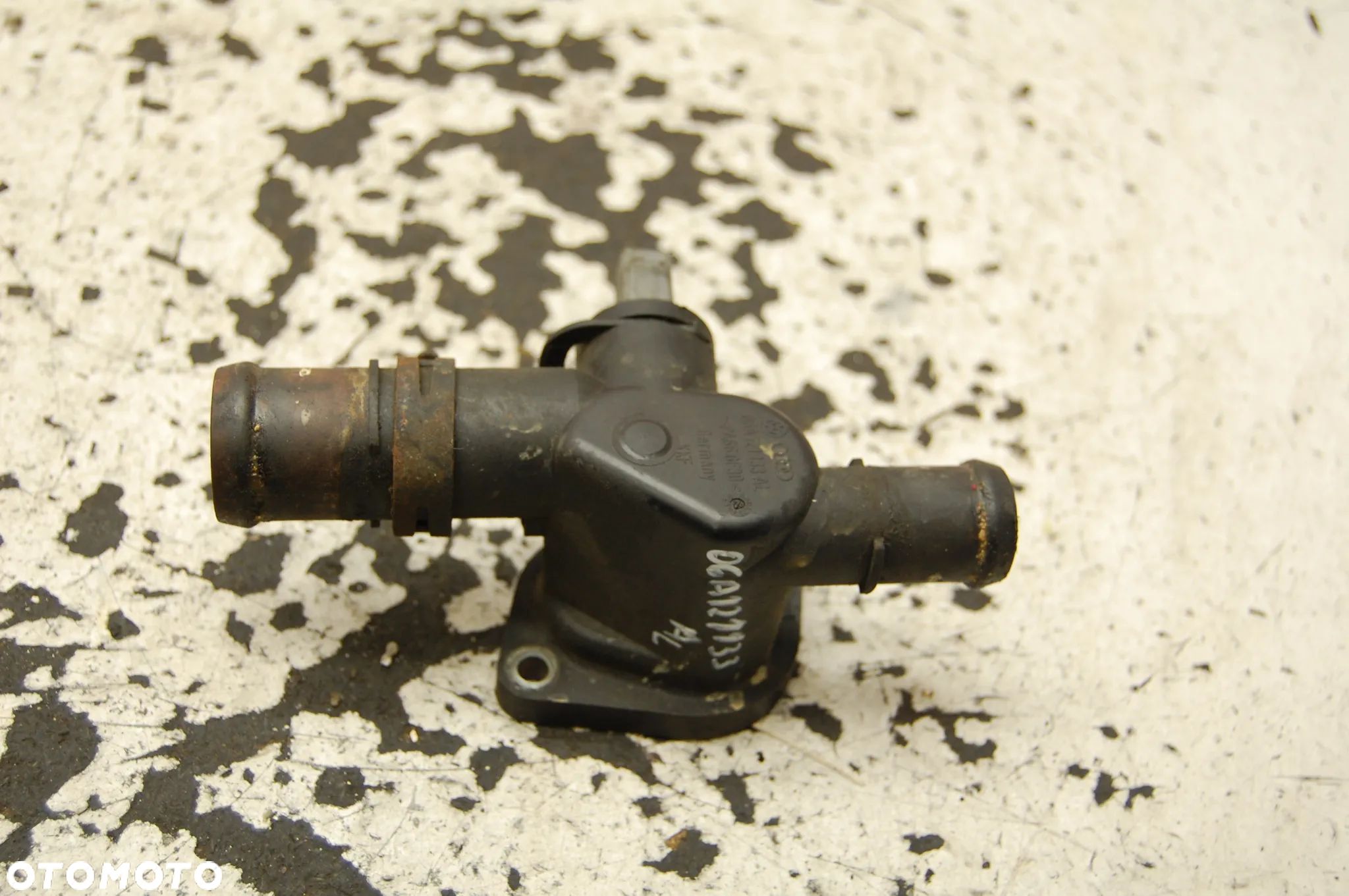 KRÓCIEC WODY OBUDOWA 06A121133AL SEAT LEON II 1.6 AUDI A3 8P 1.6 MPI - 1