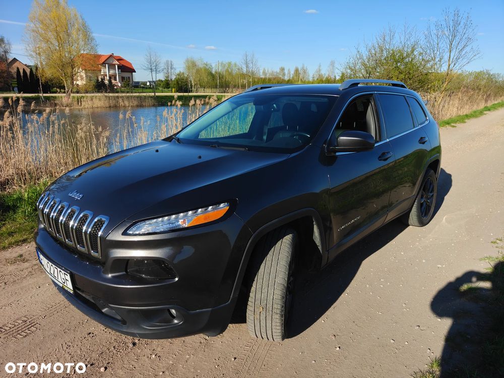 Jeep Cherokee - 1