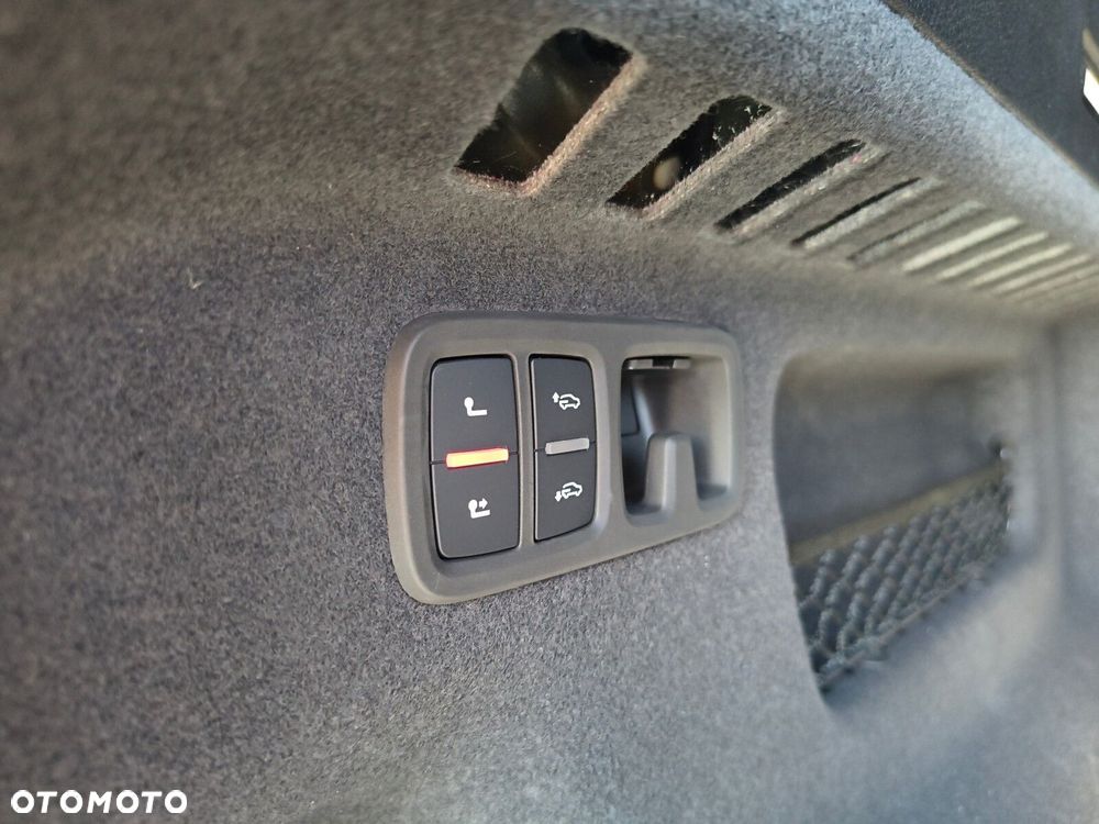 Audi SQ8 TFSI Quattro Tiptronic - 38