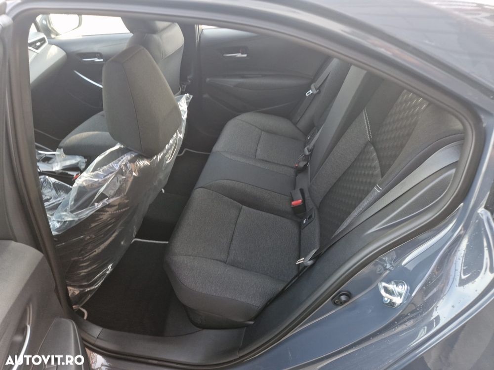 Toyota Corolla 1.8 HSD Business - 21