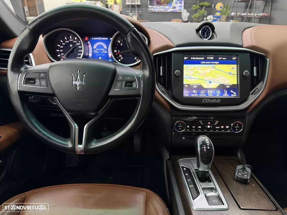 Maserati Ghibli 3.0 V6 GranLusso — fotografia 30