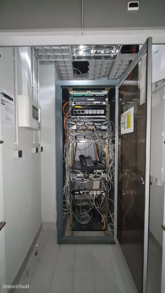 Espaço Comercial | Campolide, Lisboa — Rés do Chão com... - Grande imagem: 5/21