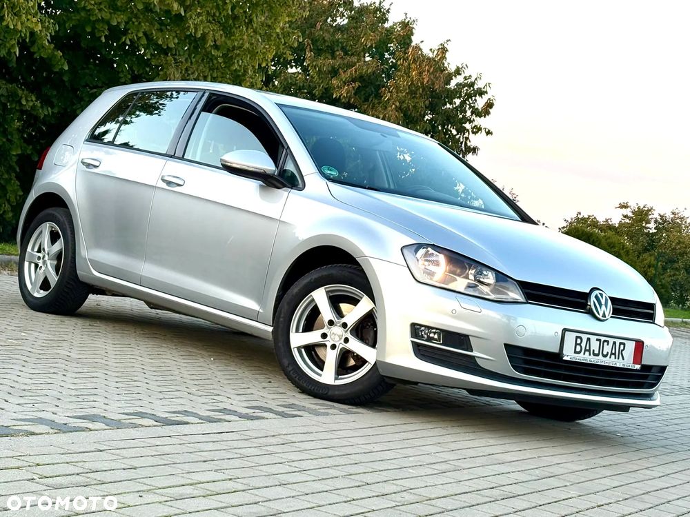 Volkswagen Golf 1.2 TSI BlueMotion Technology Comfortline - 2