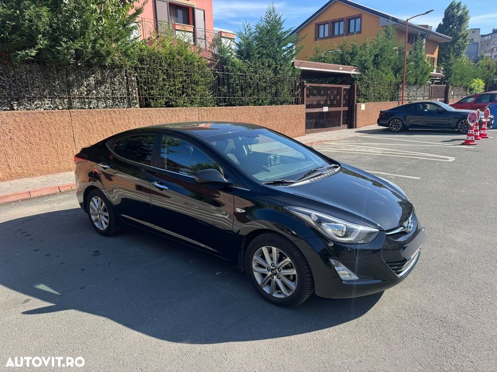 Hyundai Elantra 1.6 MPi Exclusive - 3